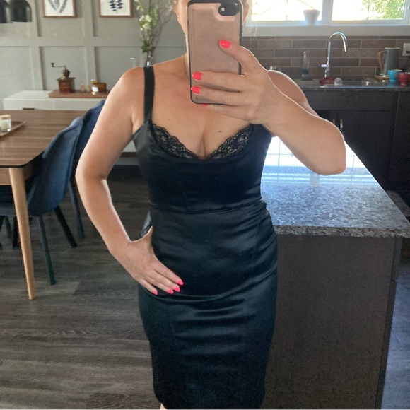 Sexy little black dress from Bebe - Picture 2 of 6